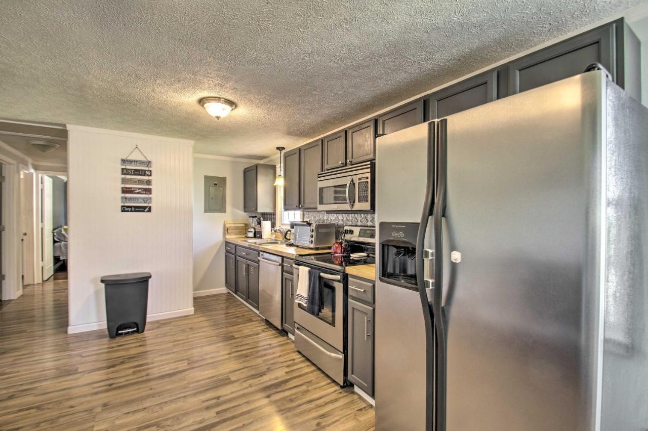 Dog-Friendly Fayetteville Home With Hot Tub! Экстерьер фото